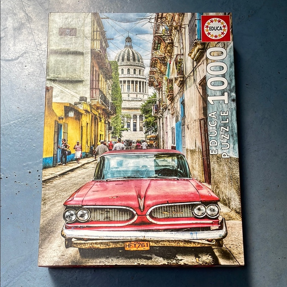1000 piece “vintage car in Havana” puzzle by Educa.  48”x68cm.  Made in Europe